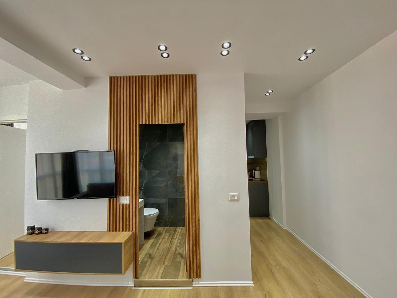 Mara Central Apartment 3 Tirana Exterior photo
